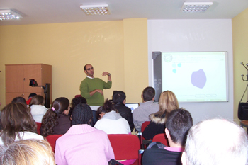 El Centro Nacional de Aceleradores participa en la Semana de la Ciencia con jornadas de puertas abiertas